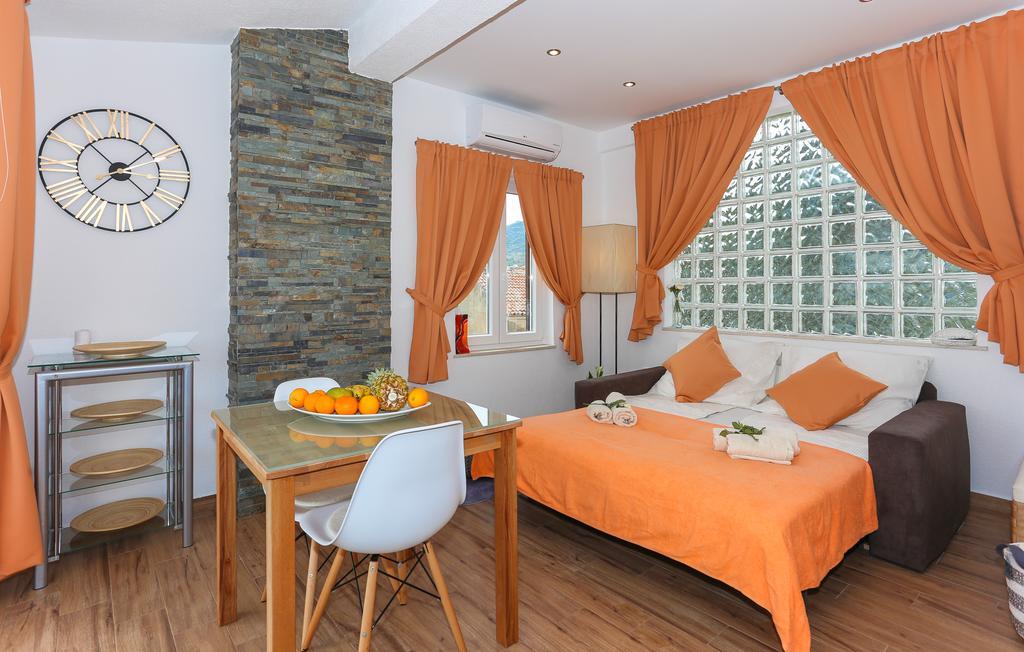 Apartments Ena&Toni Kaštela エクステリア 写真
